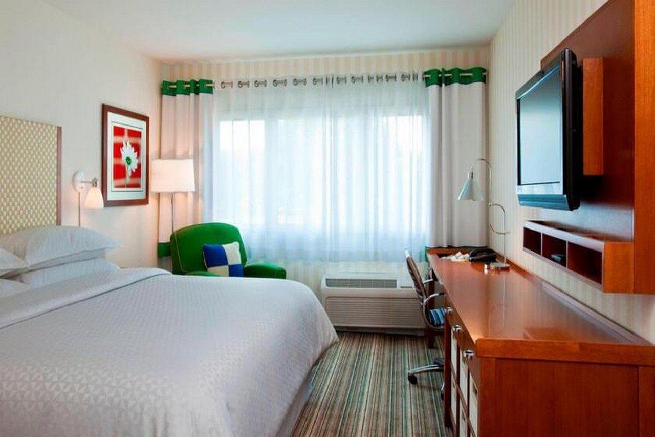 Holiday Inn Express Columbus Airport Easton Exteriör bild
