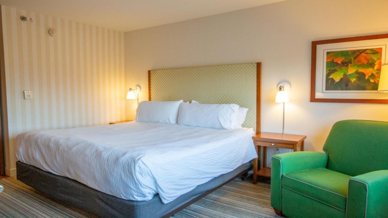 Holiday Inn Express Columbus Airport Easton Exteriör bild