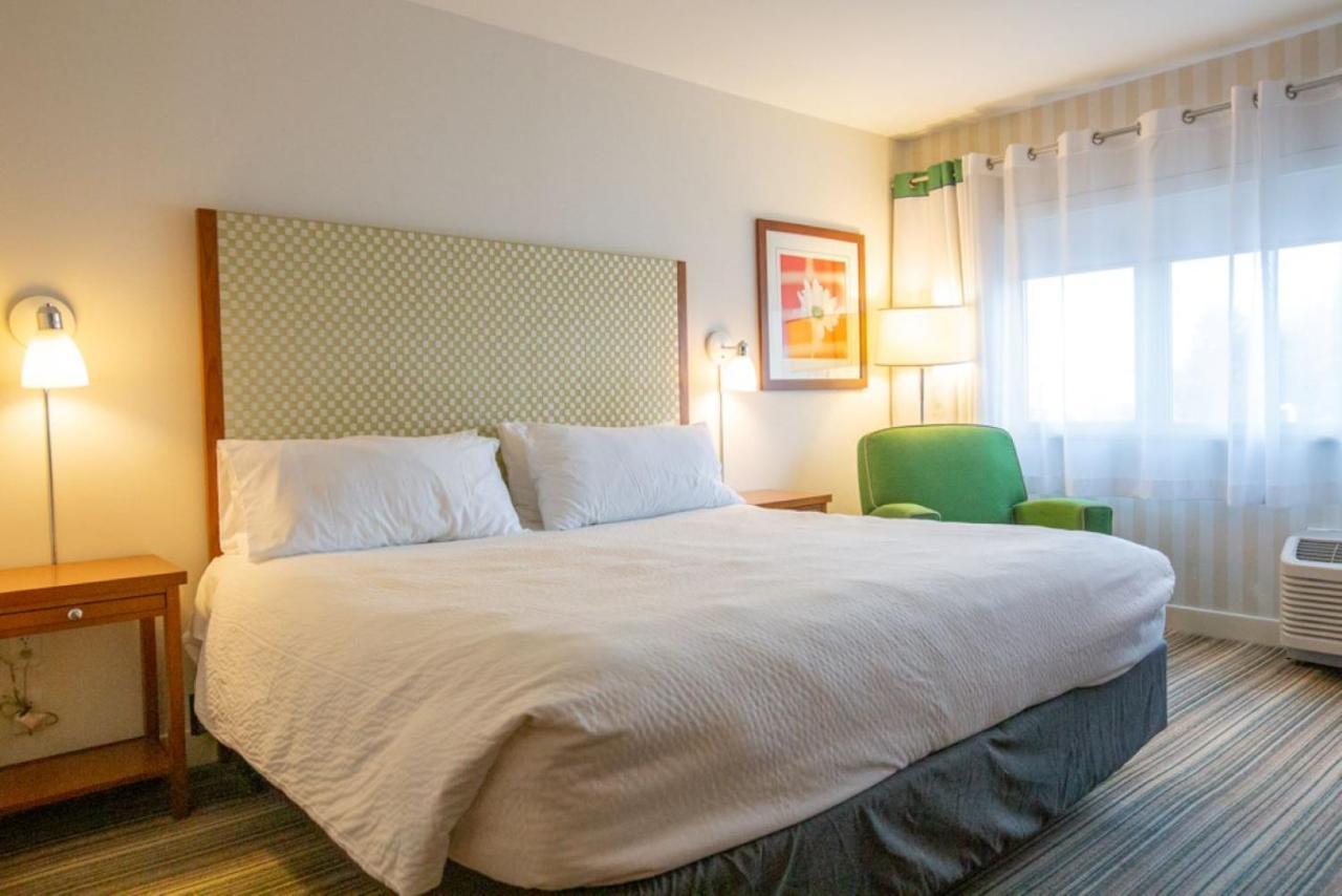 Holiday Inn Express Columbus Airport Easton Exteriör bild